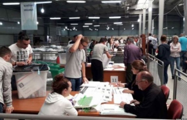Rinumërimi i votave drejt fundit, rreth 88% e vendvotimeve të përfunduara