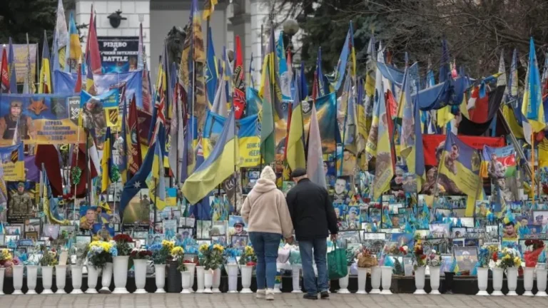 Shkëmbim trupash mes Kievit dhe Moskës, Ukraina merr 1 mijë ushtarë të rënë në luftë