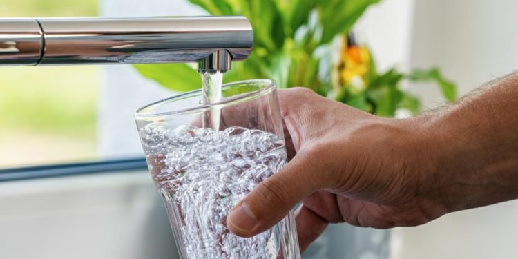 IKSHPK tregon se në cilat zona uji është i sigurt për pije dhe ku nuk rekomandohet