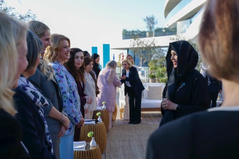 Osmani në Emiratet e Bashkuara Arabe në takim me gratë lidere, diskutohet bashkëpunimi në kulturë, art dhe inovacion