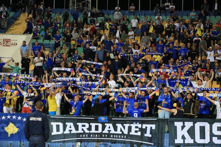 Tifozët “Dardanët” mbështesin Marshin “Drejtësi, jo politikë” më 17 shkurt