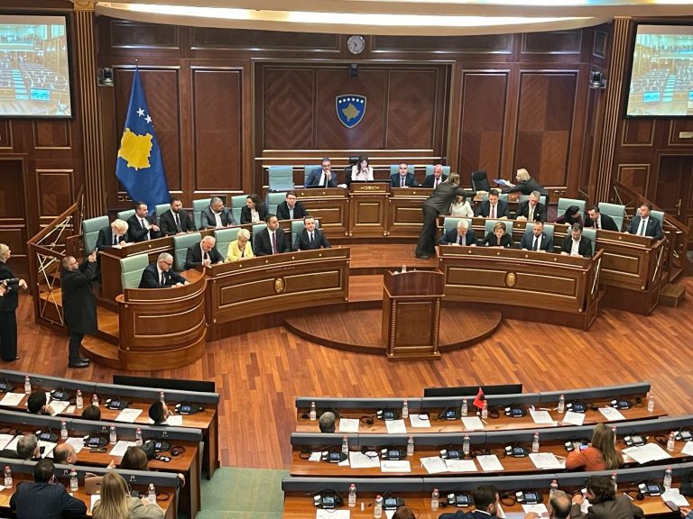16 deputetë të rinj të VV-së zënë ulëse në Kuvend, i zëvendësojnë ata që iu bashkuan kabinetit qeveritar