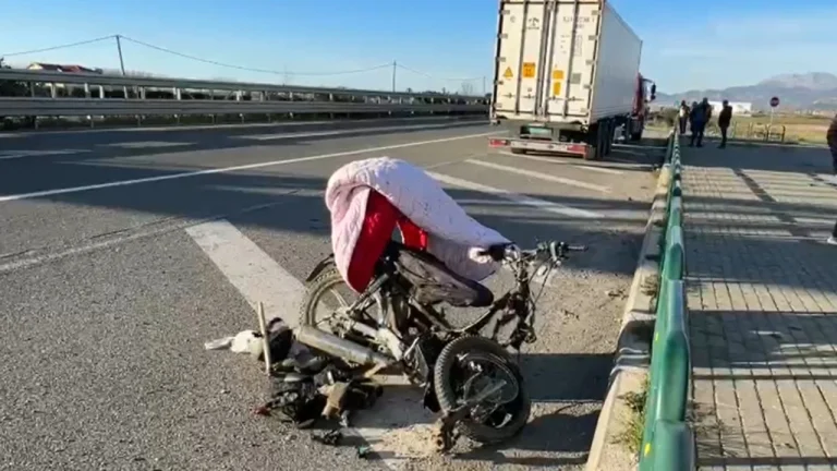 Aksident me vdekje në superstradën Milot-Fushë Krujë, humb jetën drejtuesi i motoçikletës