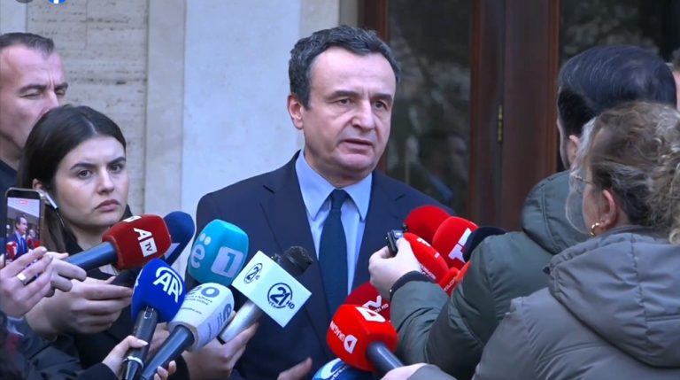 Kurti për votat e presidentit: Edhe formula LVV–LDK nuk është e sigurt – s’duhet të mungojë asnjë deputet