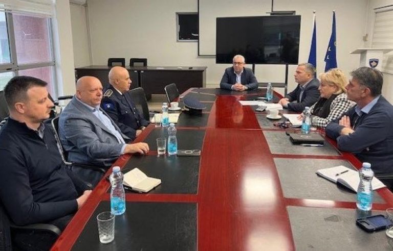 AUV kërkon ndalimin e shitjes dhe therjeve ilegale të kafshëve