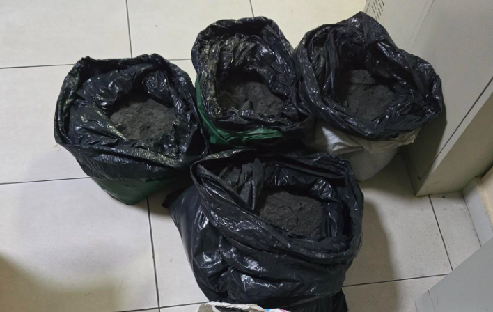 Dogana ndalon 102 kg katalizatorë të bluar në vlerë rreth 8 mijë euro, të padeklaruara në Vërmicë