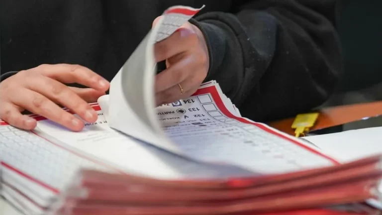 Gjykata në Prizren merr vendim për të dyshuarit për falsifikim votash në Dragash dhe Suharekë