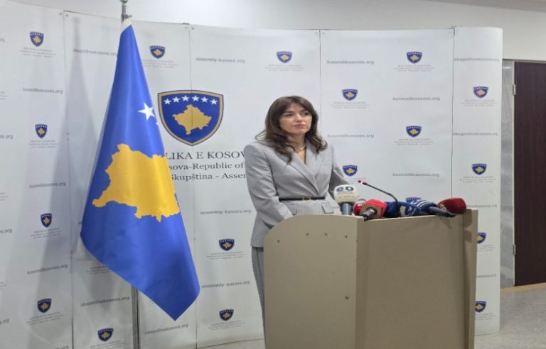 Haxhiu: Sapo t’i kem nënshkrimet do ta thërras seancën për presidentin