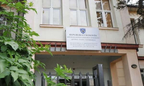 IKD padit Ministrinë e Shëndetësisë, kërkon shfuqizimin e tarifës 3 euro