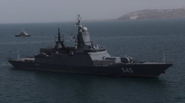 Irani e Rusia zhvillojnë stërvitje detare teksa SHBA-ja rrit praninë ushtarake në Detin Arabik