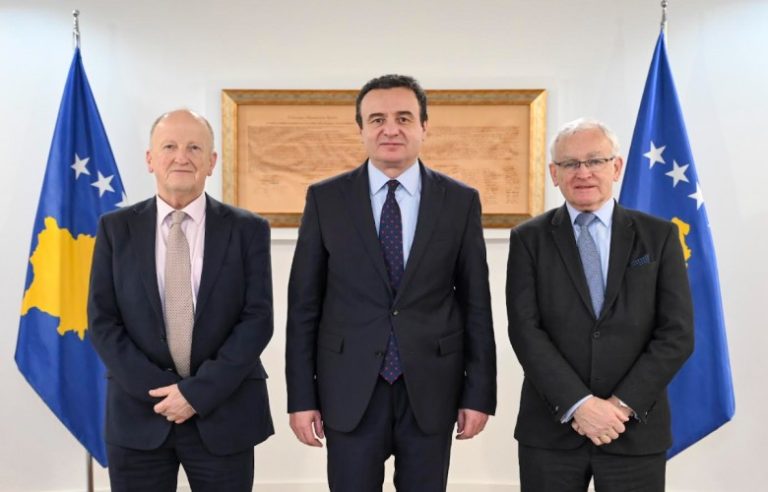 Kurti me zyrtarët anglez flasin për sigurinë në rajon e kontinent