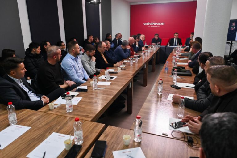 Mblidhet LVV-ja, diskuton për zhvillimet politike e konstituimin e institucioneve