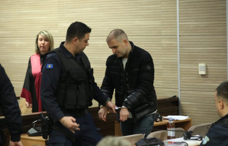 Murseli kërkon të flasë me fëmijët në Suedi, i refuzohet komunikimi me Behgjet Pacollin