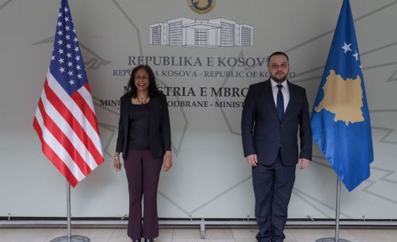 Ambasada e ShBA-së: Partneriteti ynë në mbrojtje avancon Kosovën dhe zhvillon kapacitetet e FSK-së