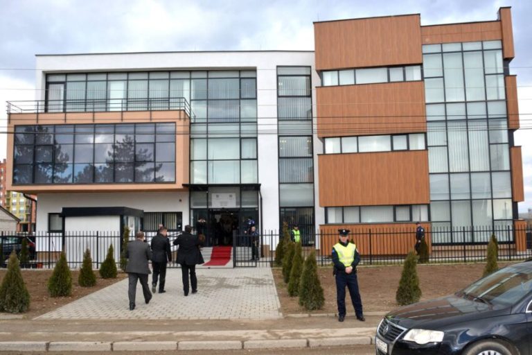 Prokuroria në Ferizaj kërkon paraburgim për të dyshuarin për shitblerje narkotikësh