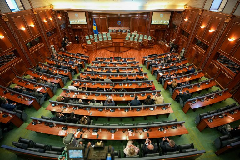 Nis seanca konstituive e Kuvendit të Kosovës