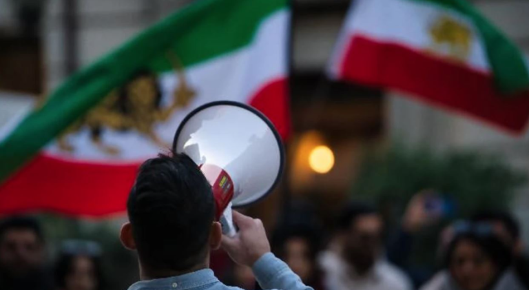 Qeveria amerikane alarmon qytetarët e saj: Largohuni menjëherë nga Irani