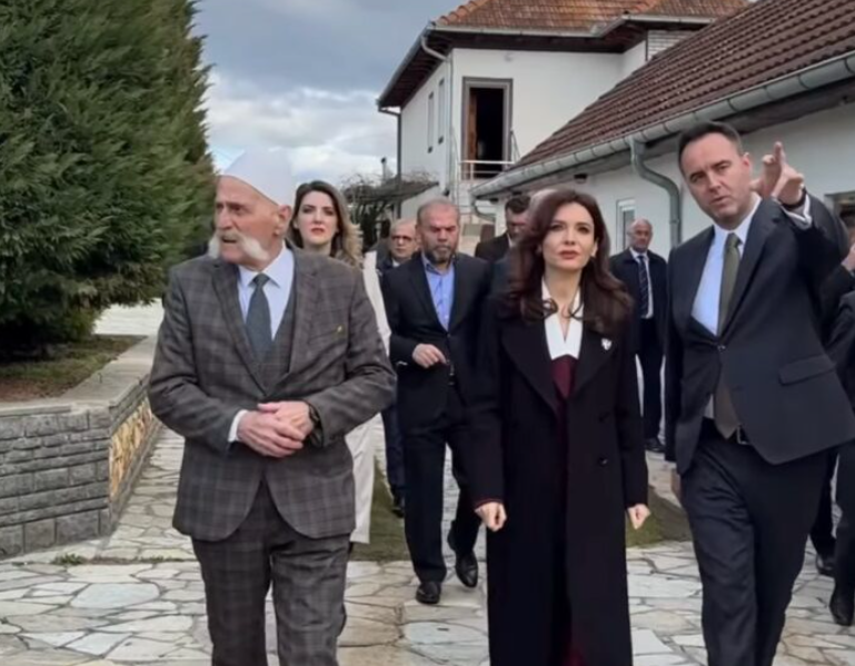 Spiropali dhe Konjufca në Prekaz: Këtu ndjen peshën e historisë