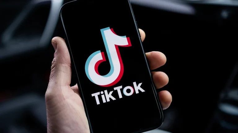 Hapet zyrtarisht TikTok në Shqipëri, u mbyll një vit më parë pas vrasjes së Martin Camit