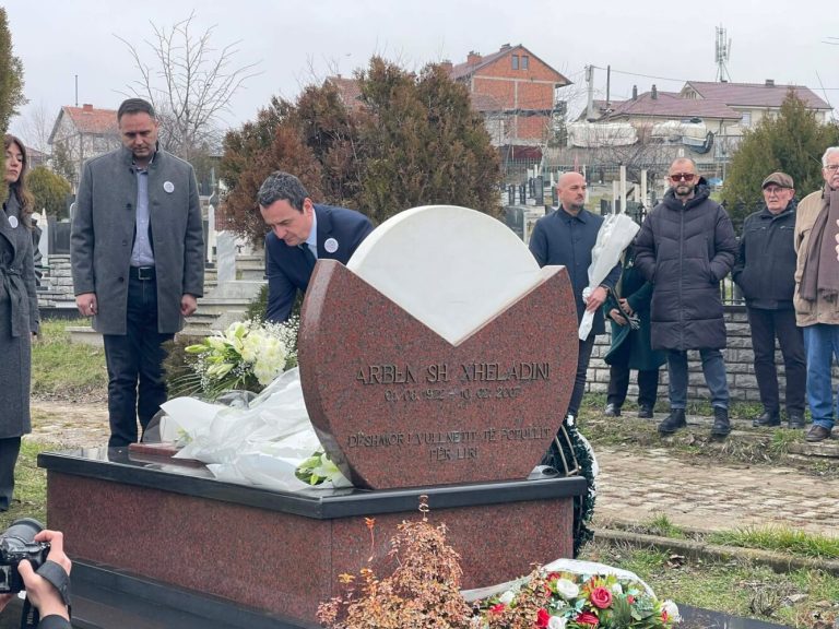 Përkujtohet Arben Xheladini në 19 vjetorin e vrasjes