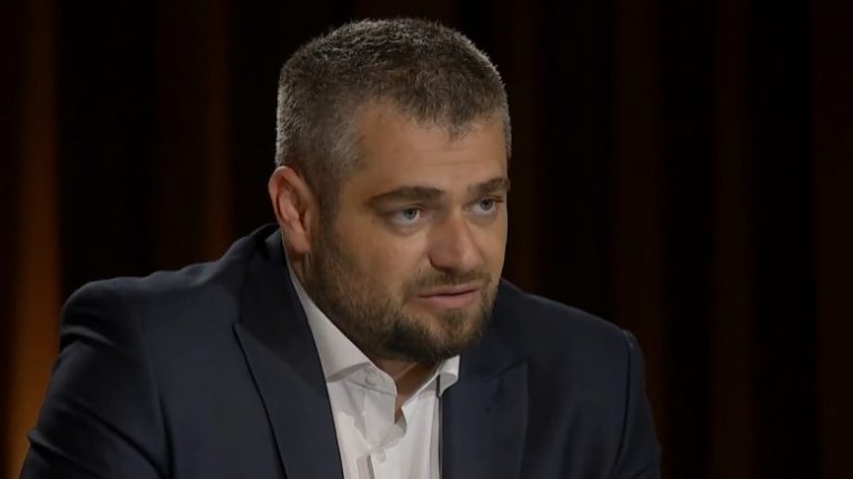 U përmend emri i tij për postin e Presidentit, Hoti: Kurti u tentua të shantazhohet