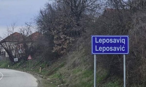 Ndalohen tri vetura me targa të Serbisë, tentuan të hyjnë ilegalisht në Kosovë
