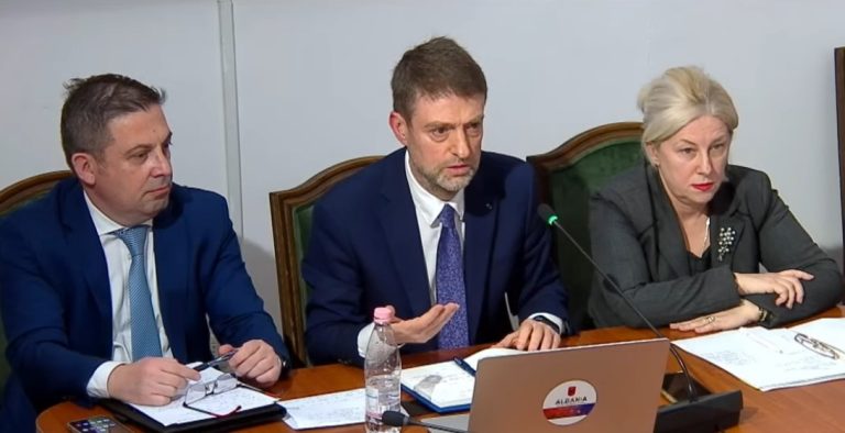 Situata në Lindjen e Mesme, ministri Hoxha: Rreth 3 mijë shqiptarë ndodhen në rajon, 17 të evakuuar