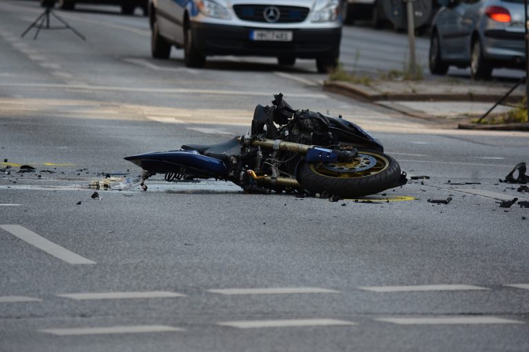 Aksident me fatalitet në rrugën Podujevë–Prishtinë, humb jetën motoçiklisti