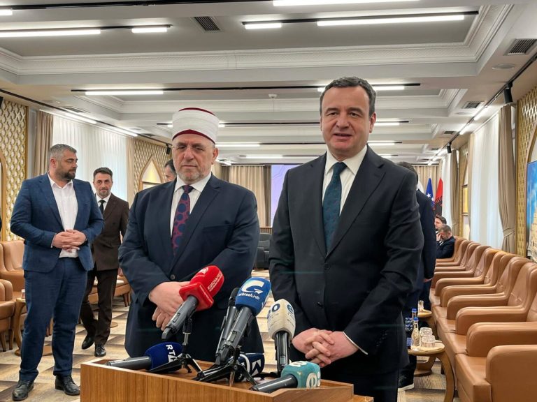 Kurti nga BIK-u: Në këtë ditë feste kujtojmë 37 hoxhallarë, imamë, shehlerë, që ranë dëshmorë në luftën çlirimtare