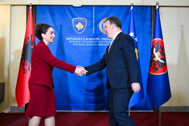 Osmani pas takimit me Peleshin: Qëndrimi ynë i përbashkët është forca dhe siguria jonë