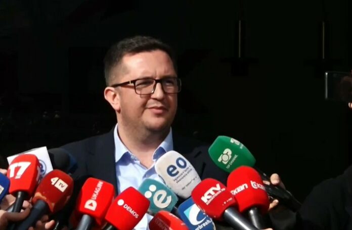 Mustafa: Deri më tani nuk ka asnjë emër për president, zgjidhja s’bëhet pa LVV-në