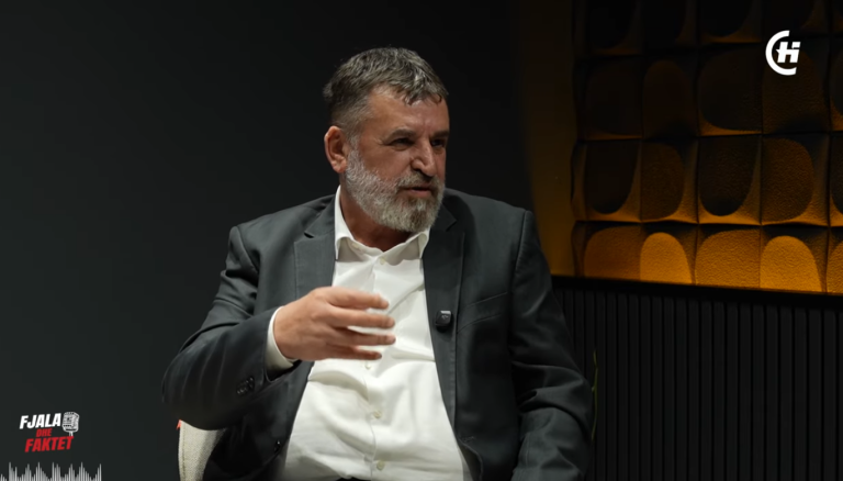 Kalimi nga LDK-ja te AAK-ja për të kandiduar si kryetar i komunës së Suharekës, rrëfehet Blerim Kuçi