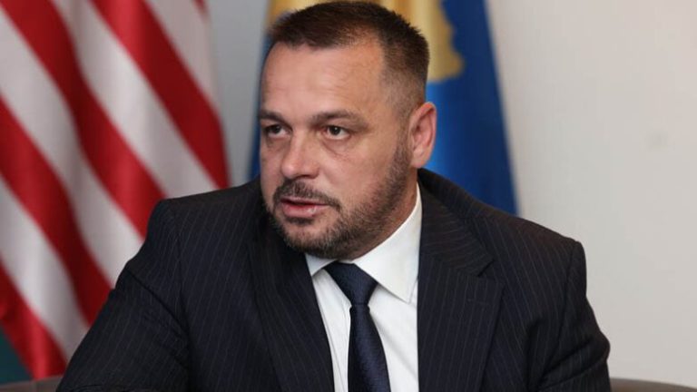Maqedonci për blerjen e raketave kineze nga Serbia: Shpërfaqje e tendencave hegjemoniste ndaj fqinjëve