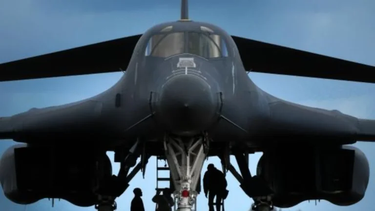  Izraeli godet rrjetin e lëshimit të dronëve në Iran: U shkatërruan 250 mjete ajrore pa pilot