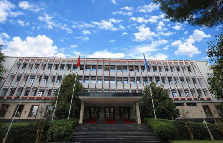 Situata në Lindjen e Mesme, Shqipëria këshillon shtetasit e saj të largohen