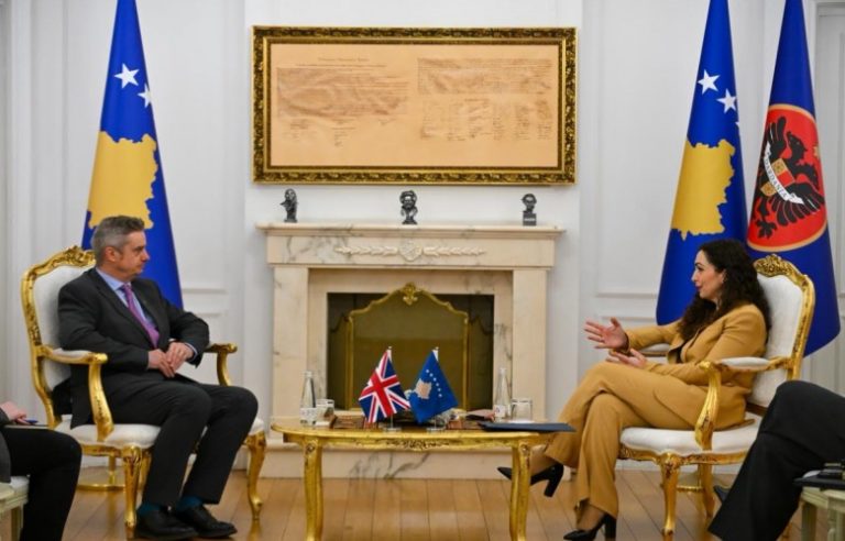 Osmani takon ambasadorin britanik, diskutojnë zhvillimet politike në vend