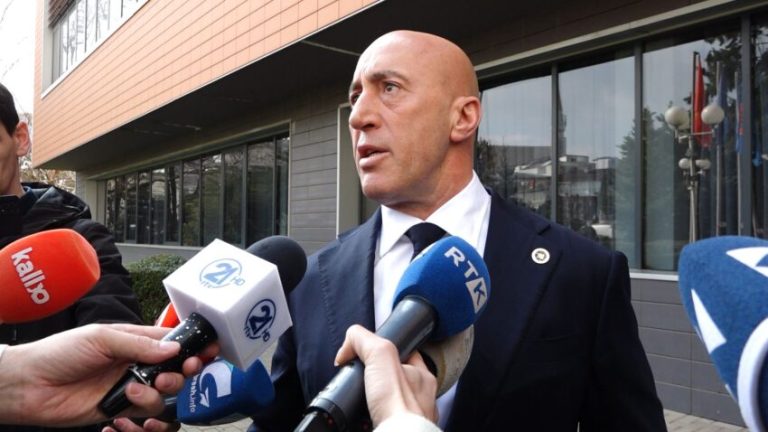 Haradinaj: Dekreti është i drejtë – LVV po e vazhdon talljen me procese e me qytetarë