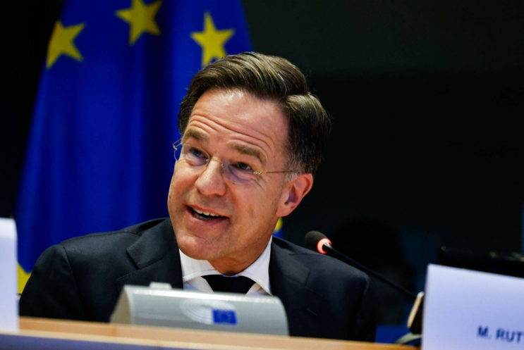 Rutte: Jam i bindur, aleatët e NATO-s do të gjejnë një rrugë për rihapjen e Ngushticës së Hormuzit