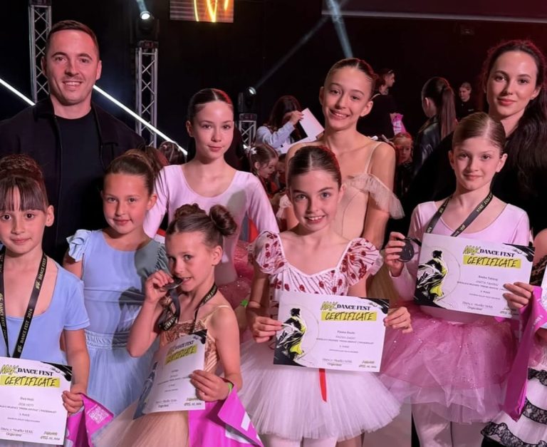 Nxënësit e mësimdhënësve Prek dhe Ilirjana Memaj arrijnë suksese të mëdha në garat ndërkombëtare në Kumanovë