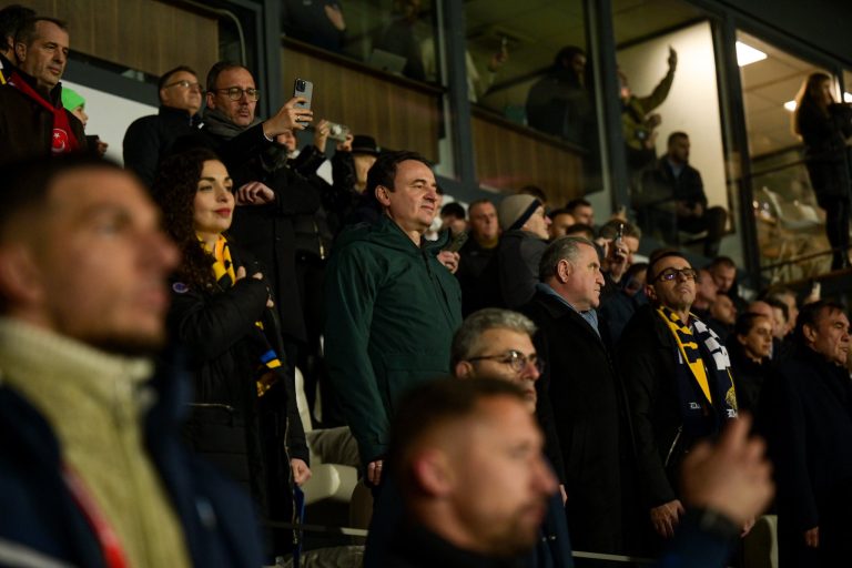 Kurti pas eliminimit të Kosovës: Tash na vlon meraku kolektiv, ishim kaq pranë kualifikimit