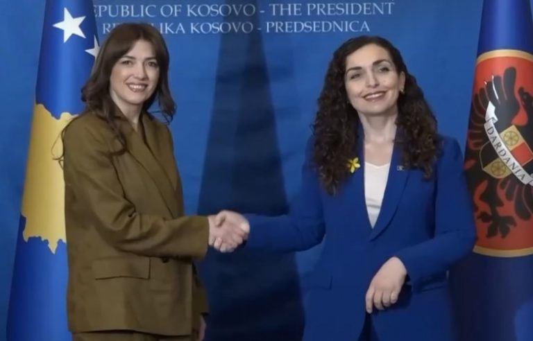 Haxhiu merr detyrën si ud. e presidentes: Do të veproj sipas Kushtetutës, deputetët të lënë anash inatet politike