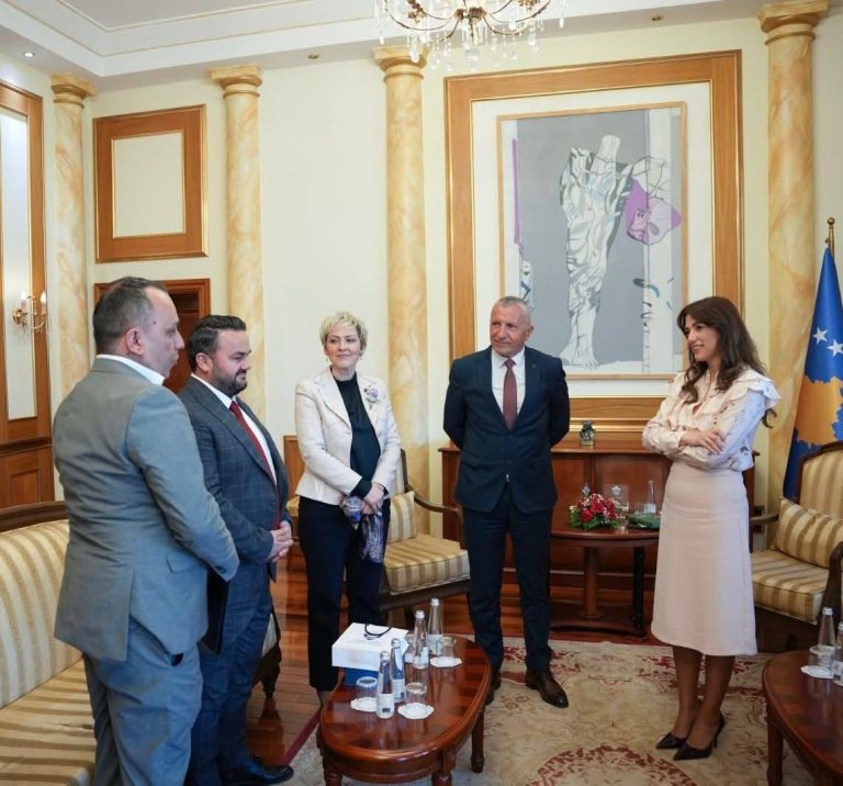 Haxhiu pret Kamberin e Sinanin, flasin për pasivizimin e adresave dhe mosnjohjen e diplomave