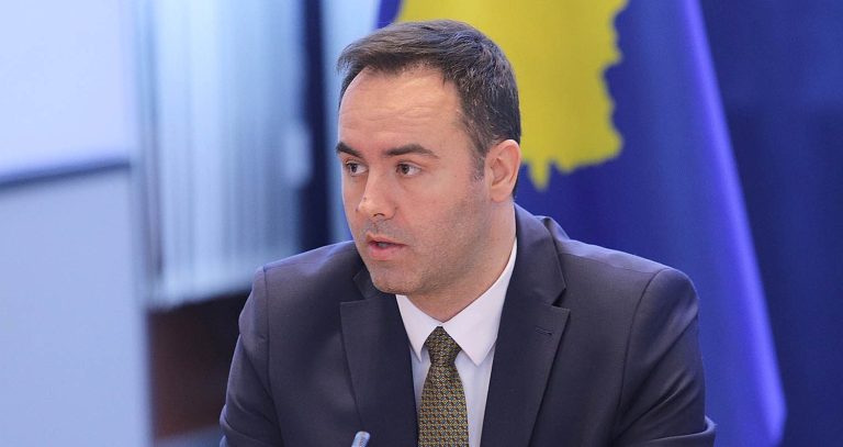 Glauk Konjufca udhëton për në SHBA, përfaqëson Kosovën në Këshillin e Sigurimit të OKB-së