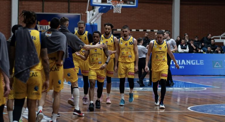Golden Eagle Ylli fiton ndeshjen e parë çerekfinale të “Play-Off” ndaj Pejës