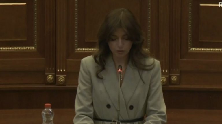 Haxhiu për Qosjen: Letërsia e tij ishte art dhe ndërgjegje