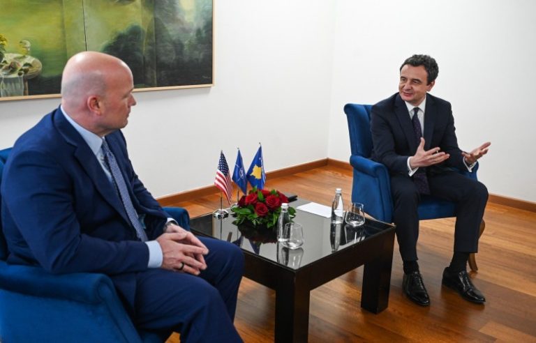 Kurti në takim me ambasadorin amerikan: Jemi të angazhuar për stabilitet, paqe dhe siguri në rajon dhe më gjerë