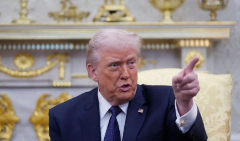 Trump paralajmëron: Tarifa doganore 50 përqind për vendet që furnizojnë Iranin me armë