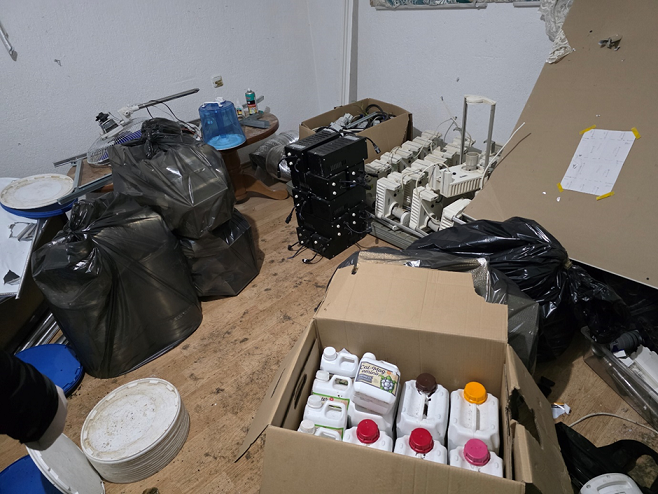 Shkatërrohet laboratori i drogës në Prizren, kërkohet paraburgim ndaj dy të dyshuarve