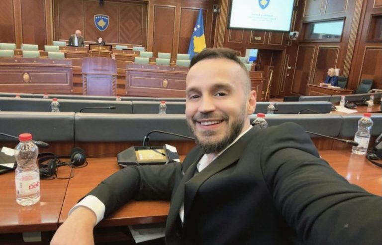 Reagon Fatos Geci: Mirënjohje ndaj UÇK-së, por nuk mbështes individ të caktuar – keqardhje për gjuhën ndaj Çitakut