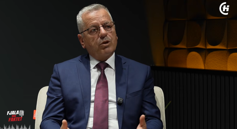 Pse Suhareka ishte qyteti i vetëm i çliruar përpara ndërhyrjes së KFOR-it? Hazrolli jep detaje interesante